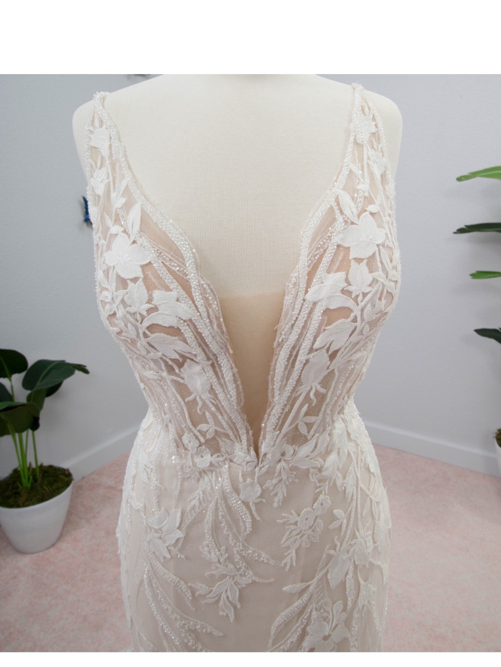 Plunging V-Neck Floral Lace Wedding Dress in Ivory